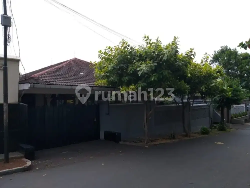 Rumah Nyaman Luas Akses Mudah Lokasi Strategis di Jati Padang, Pasar Minggu - Jakarta Selatan