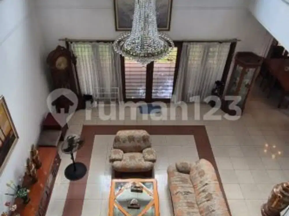 Rumah Mewah 2 Lantai Suasana Asri Lokasi Strategis di Pasar Minggu, Jakarta Selatan
