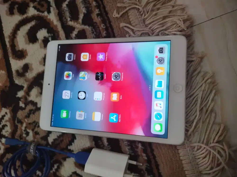 Ipad mini 2 (32gb) segel wifi only +cas normal.PAS