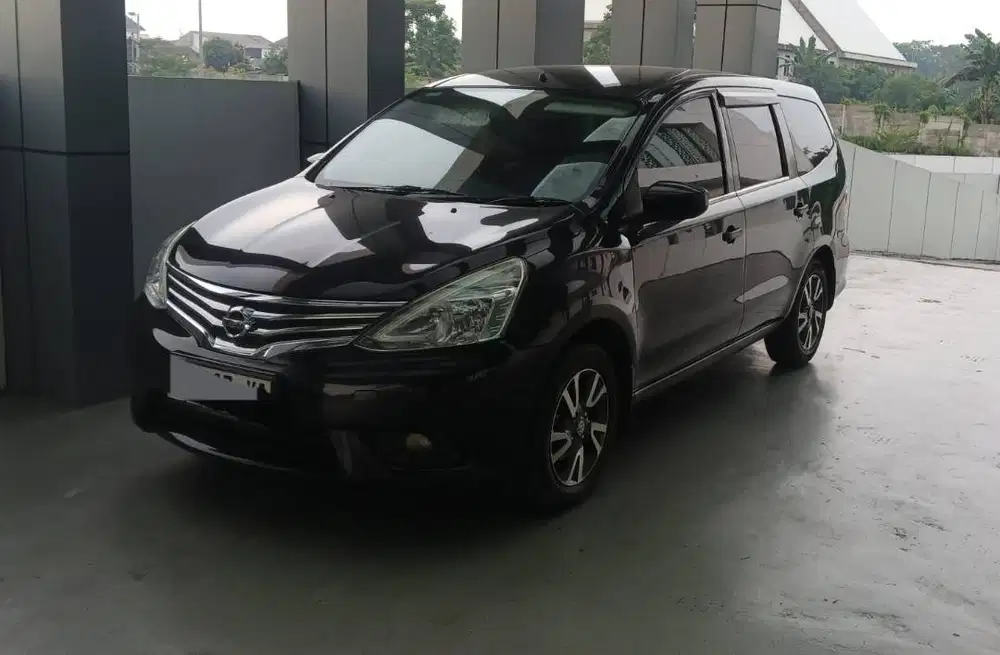 GARND LIVINA 2018 SV KM 71+ PRIBADI