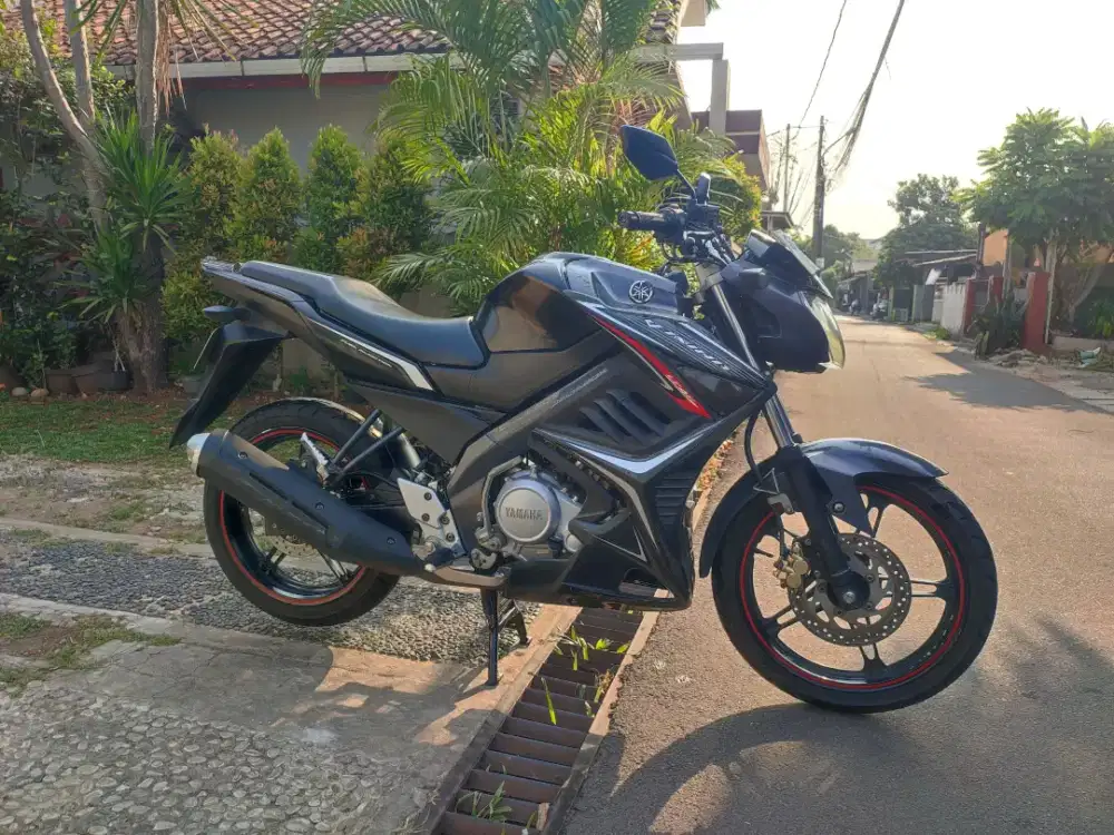 YAMAHQ VIXION KS TAHUN 2013 ISTIMEWA