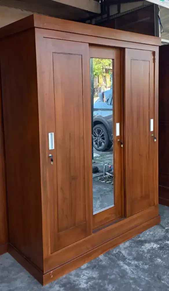 lemari kayu jati slide
