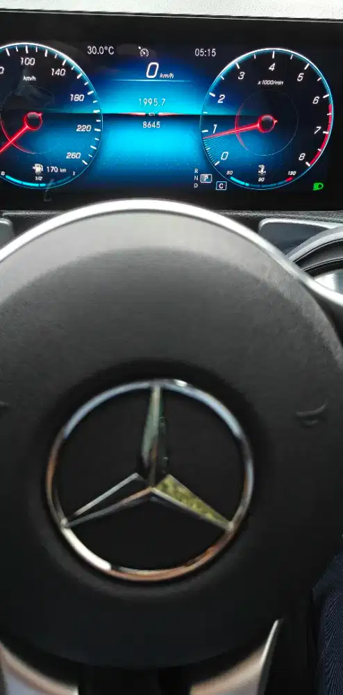 mercedes benz GLB200 thn 2022