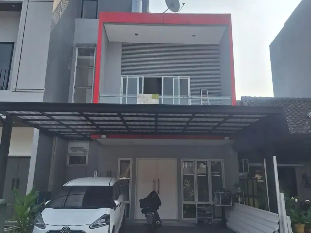 Dijual Rumah Hadap Selatan SHM Bangunan Mandiri Sutera Flamboyan