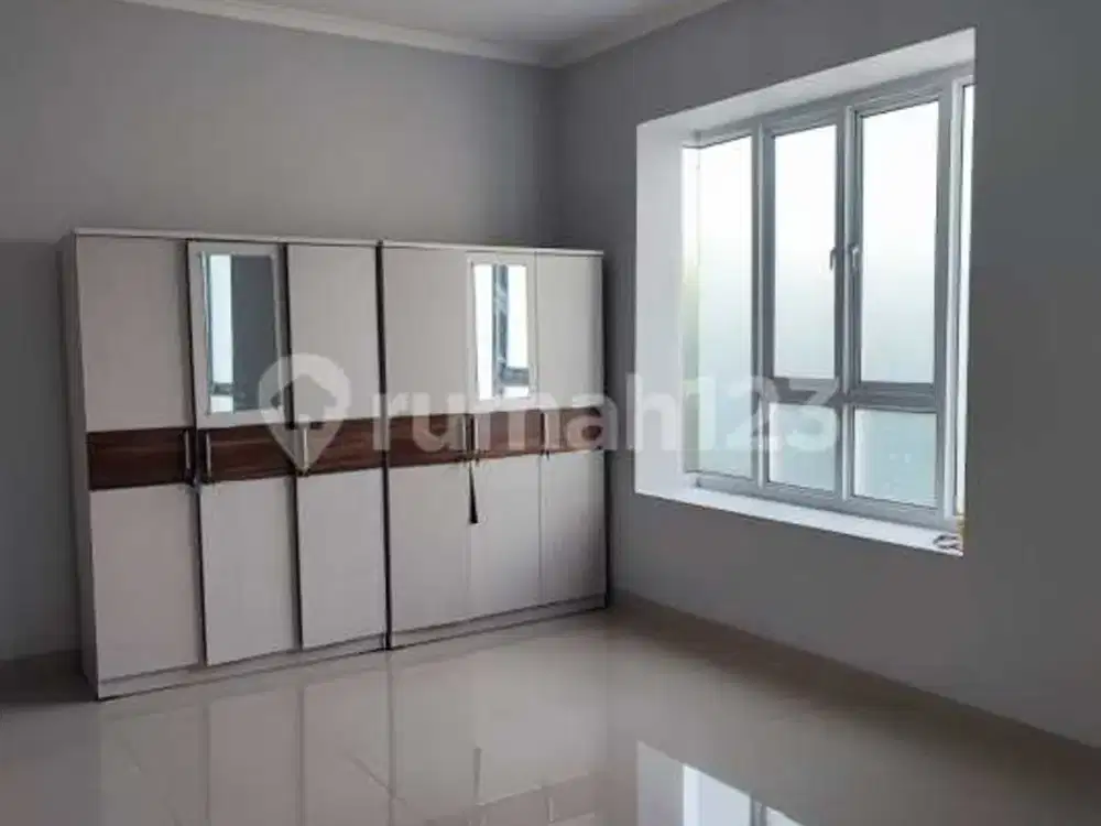 Rumah Bagus Terawat di Elista Village Gading Serpong