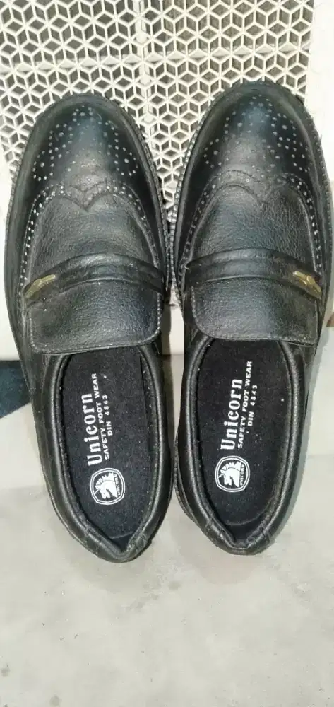 sepatu unicorn safety