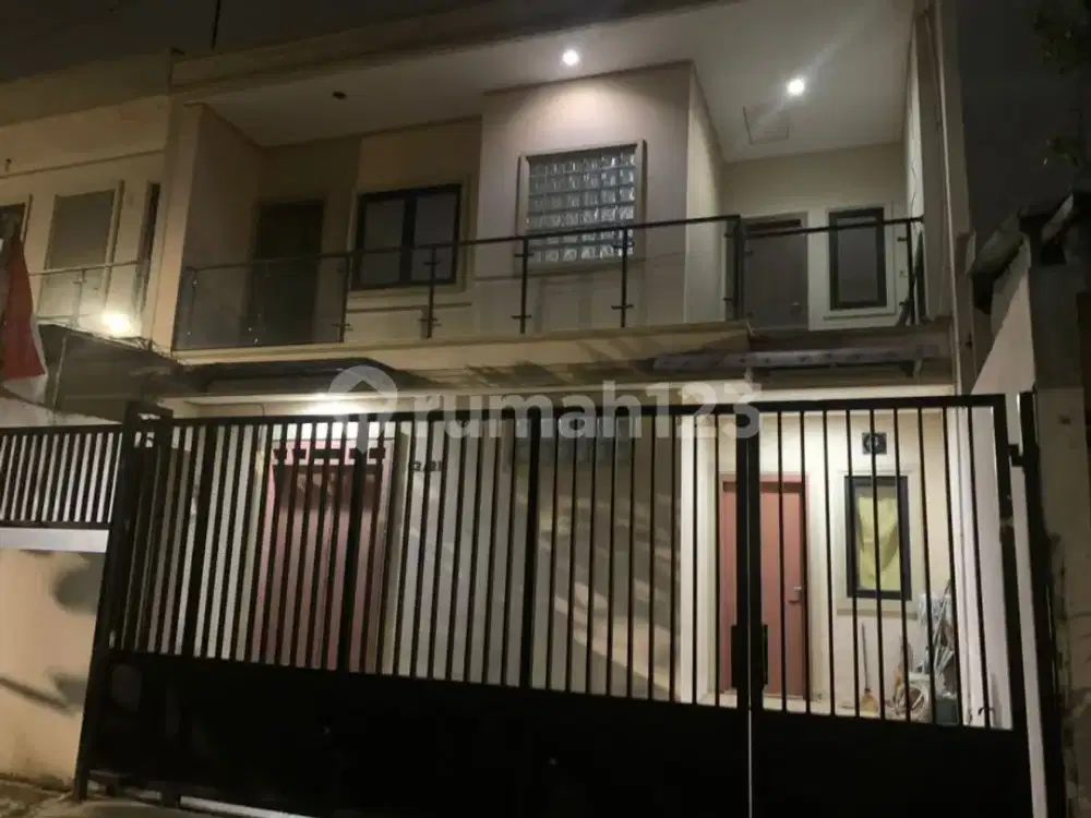 Rumah Indah Siap Huni Lokasi Strategis di Meruya - Jakarta Barat