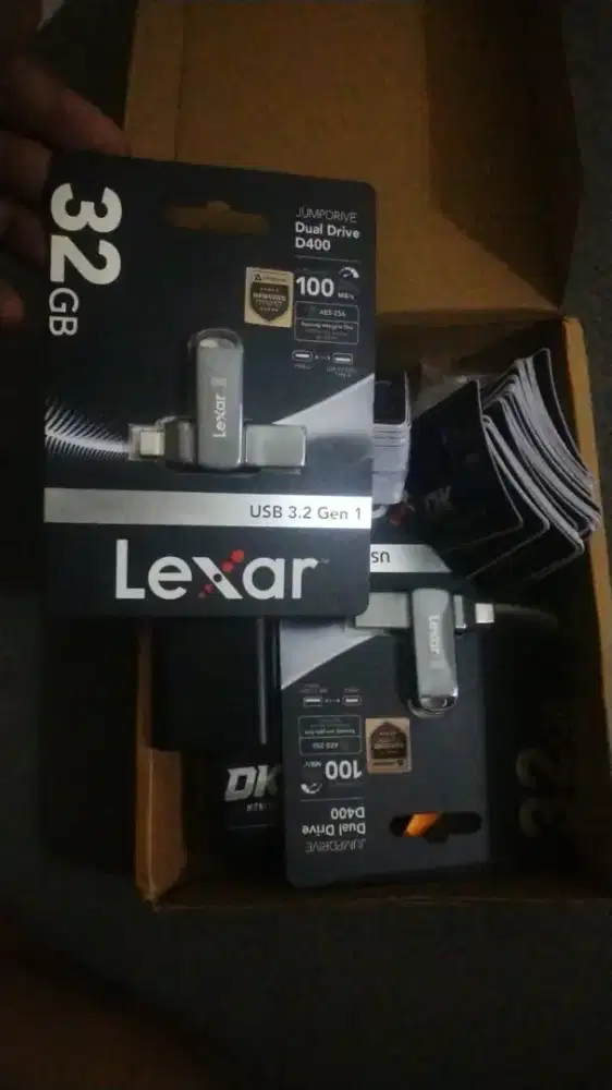 Flashdisk baru merk lexar