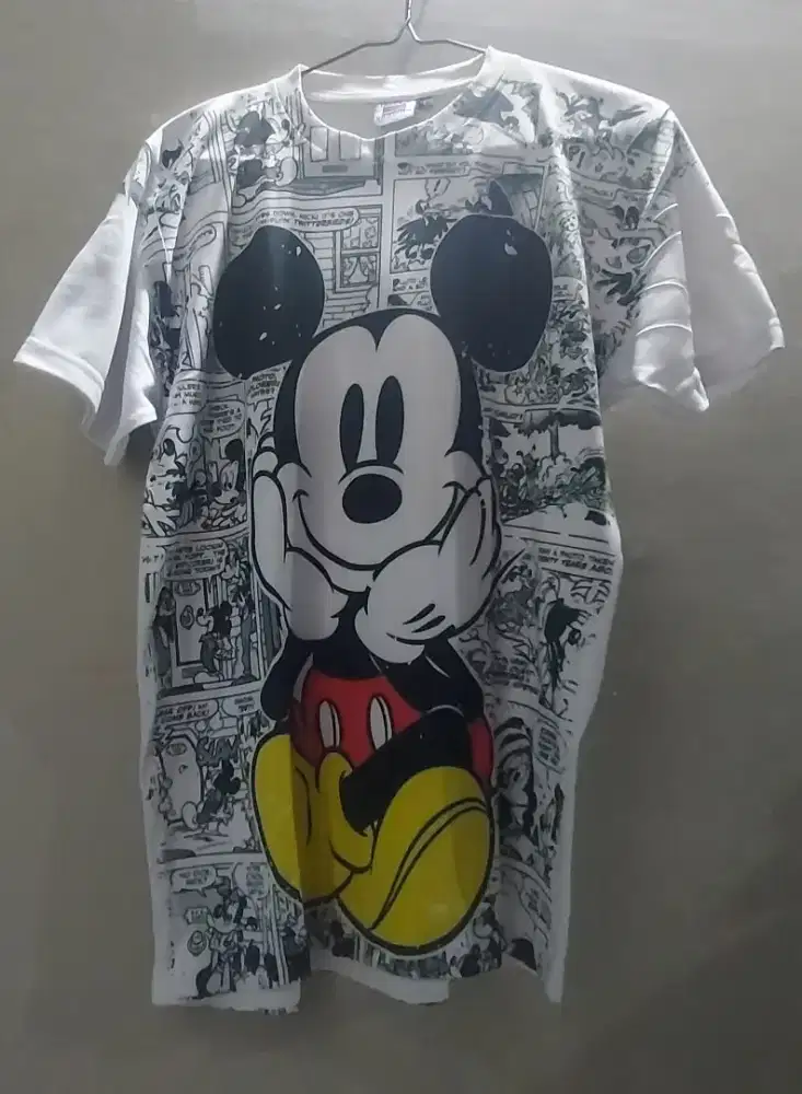 Kaos Mickey Mouse dan Nirvana