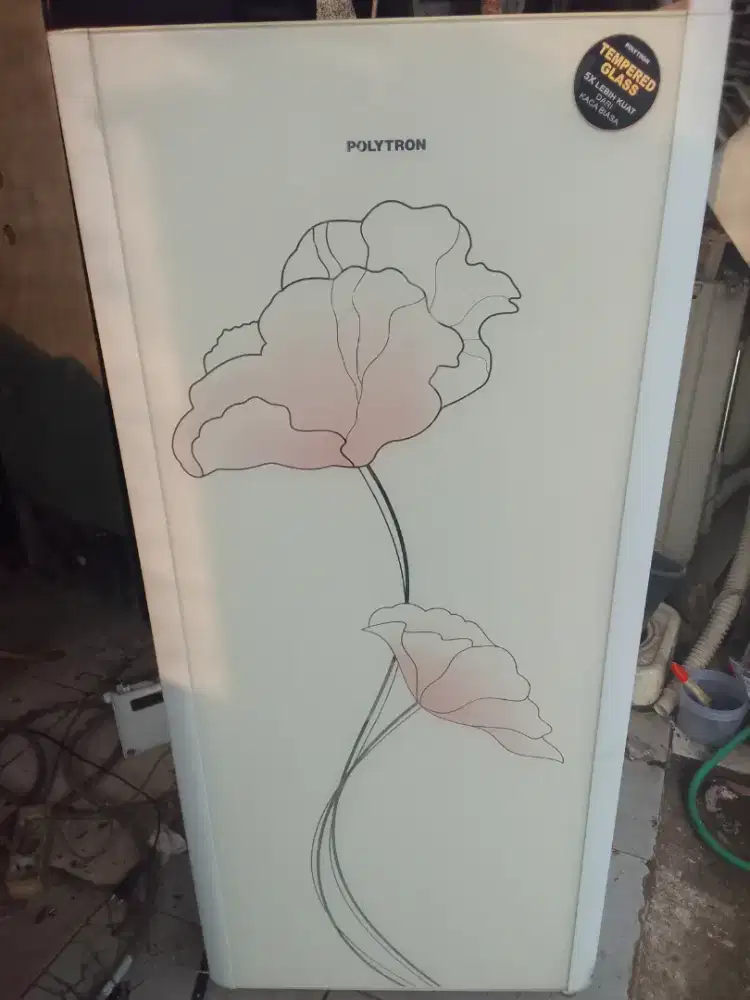 Kulkas 1 pintu merek polytron bagus