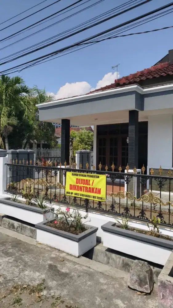 Jual Rumah Lokasi Strategis