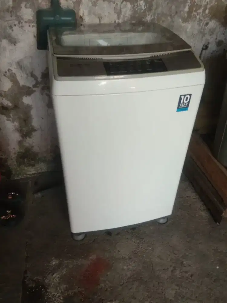 Menerima barang bekas seperti kulkas mesin cuci AC dan barang lainnya