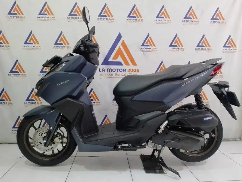 KM 700 PERAK LIKE NEW VARIO 160 ABS 2026  (KREDIVO/SPAYLATER/CC 0%)