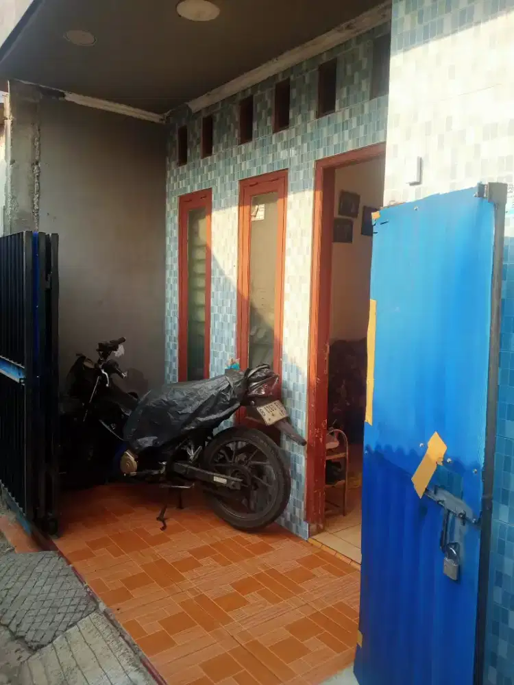 Jual rumah pribadi kpng Bojong RT 07/26belakang pom bensin juandadepok