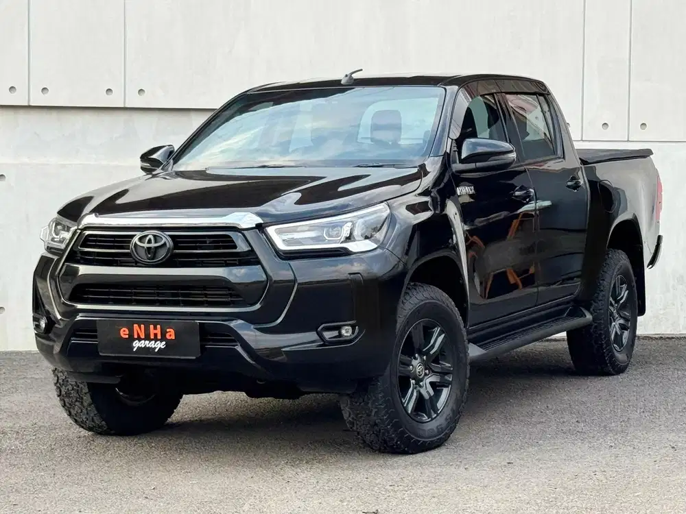 KM 47rb.. New Toyota HILUX V 2.4 DC 4X4 AT 2021.. eNHa garage Semarang