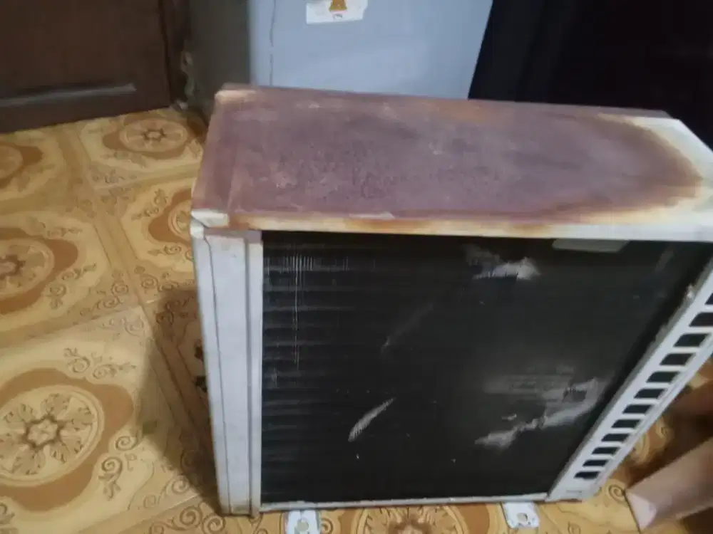 Beli barang bekas AC kulkas tv dll