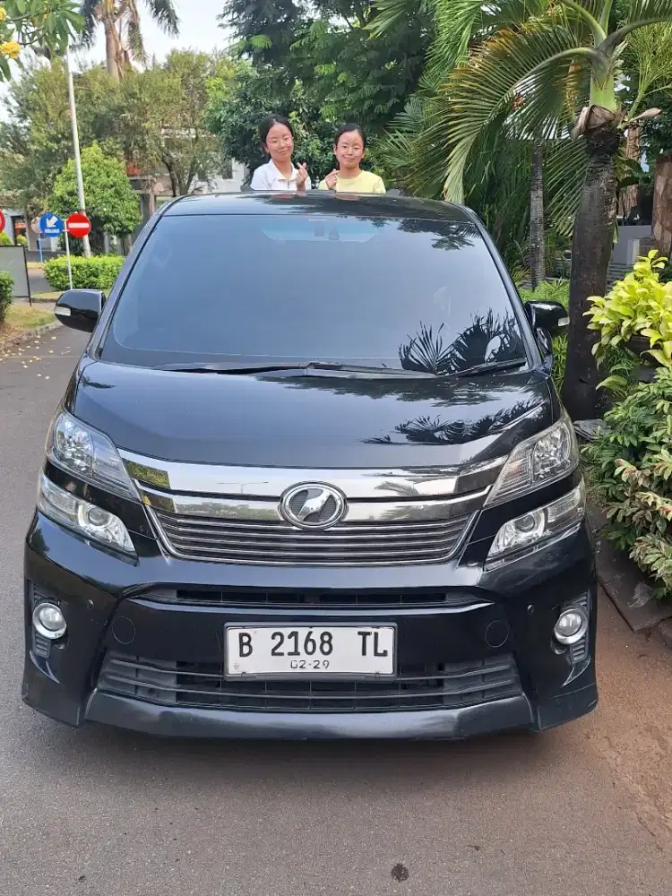 Toyota Vellfire ZG audioles 2013