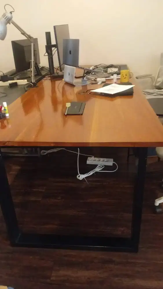 Meja Meeting / Meja Rapat Kantor Minimalis Elegan & Kokoh – Siap Pakai