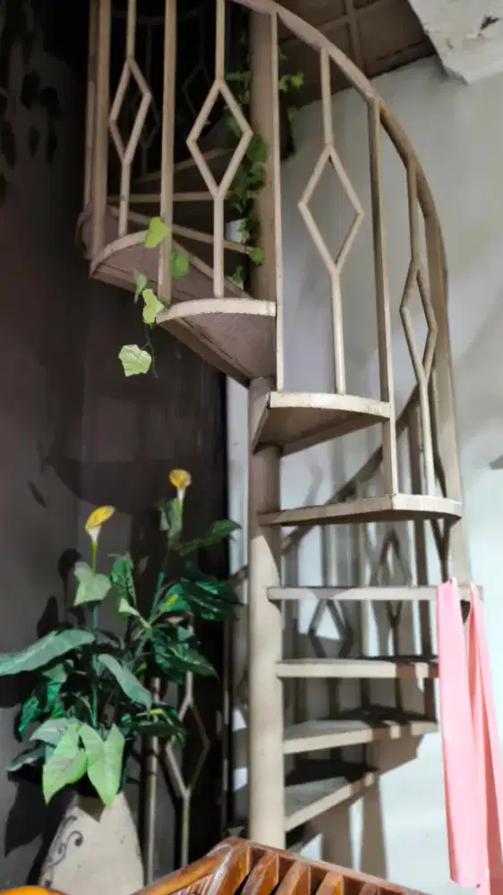 Tangga putar bekas tinggi 4 meter