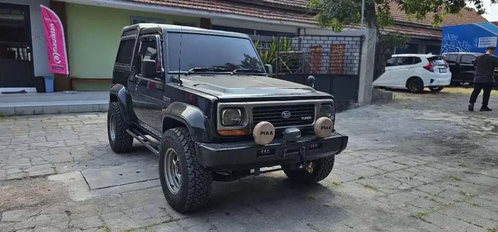 Rocky Rugger 4x4 th 2000 Independen,Mesin Turbo Intercooler, Antik