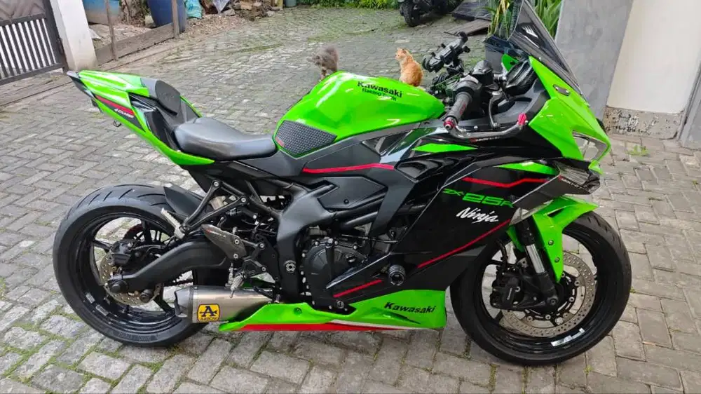Jual cepat ZX25R ban baru, knalpot arrow, Sangat terawat