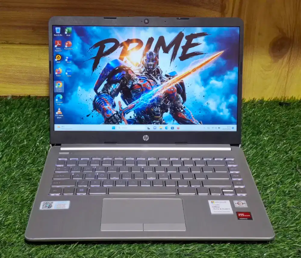 Laptop HP 14s-dx1xx Prosesor AMD Athlon Silver 3050U RAM 8GB SSD 512GB