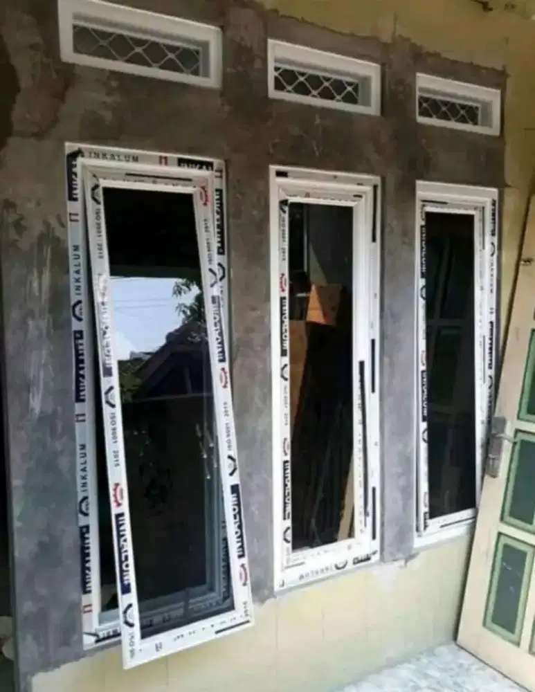 Kusen dan pintu almunium jendela