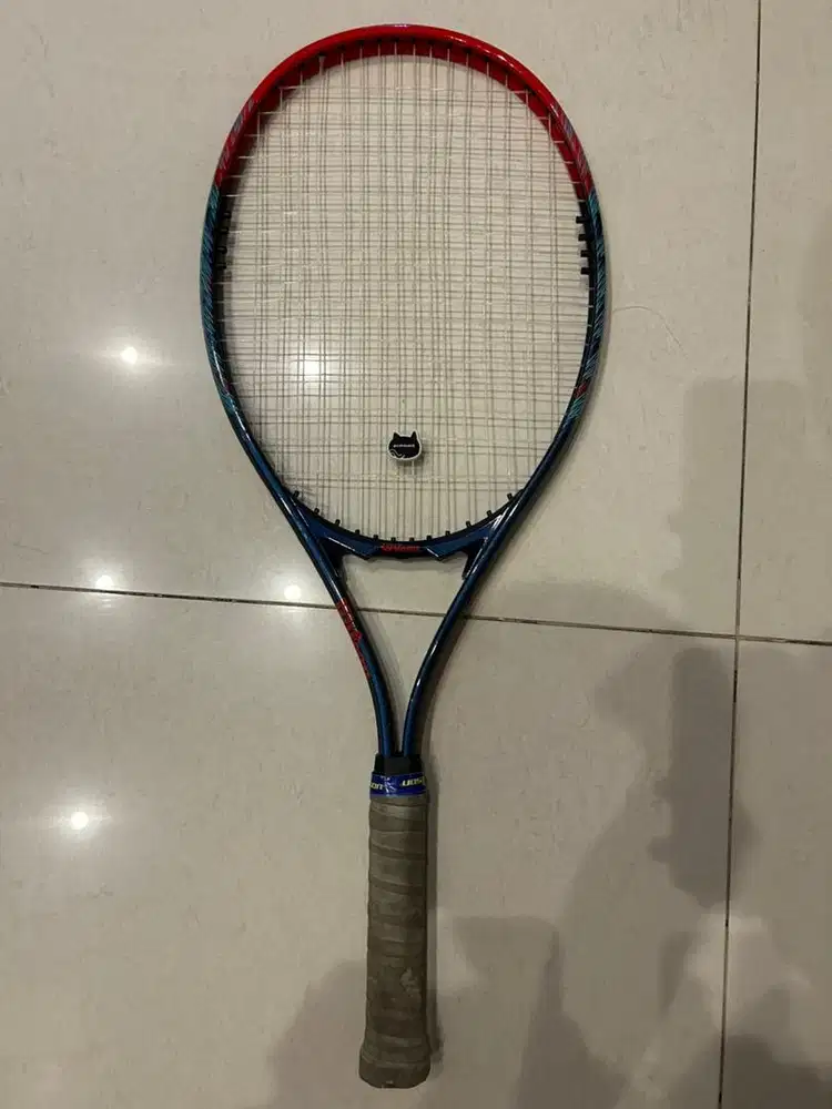 Raket tennis wilson