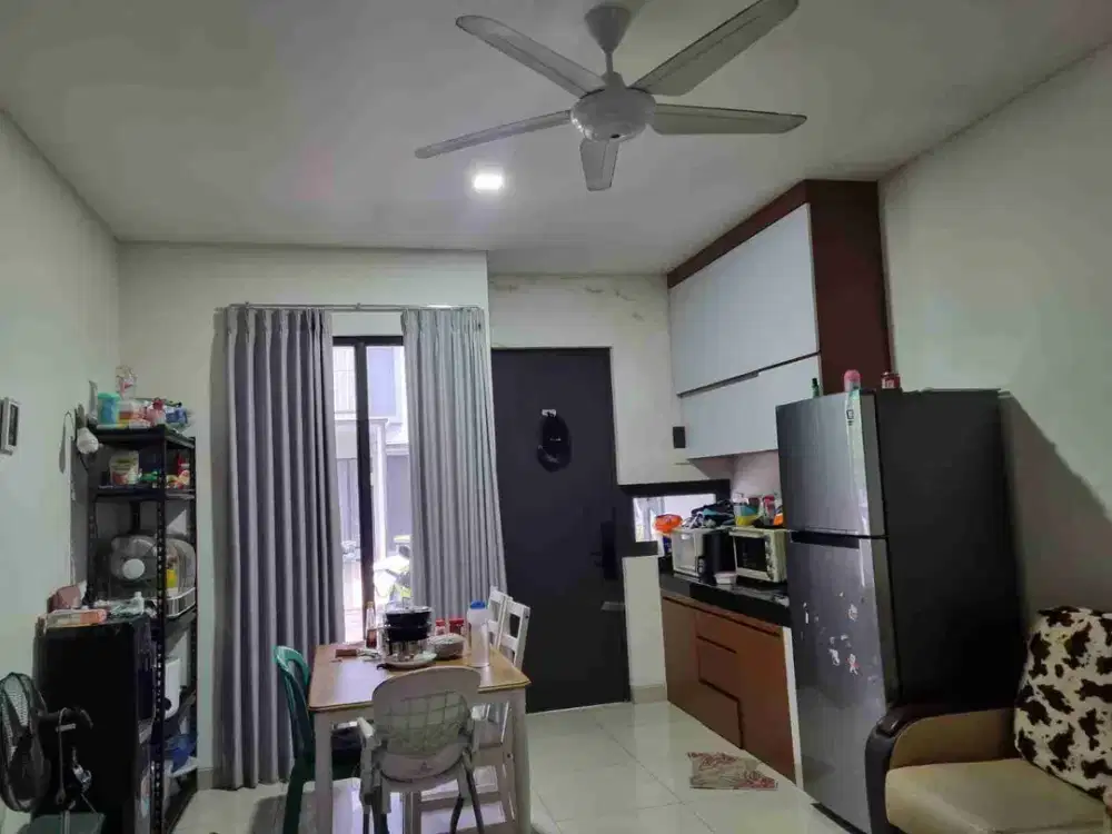 jual murah rumah modern 2 lantai bebas banjir sudah renov di wisteria cakung Jakarta timur
