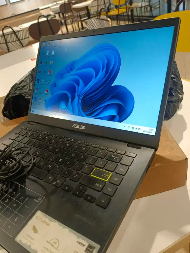 LAPTOP ASUS VIVOBOOK LENGKAP DOS