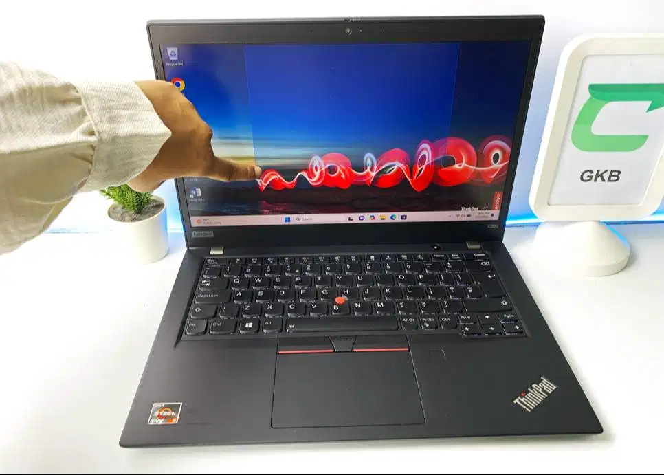 Laptop Lenovo Thinkpad Touchscreen Ram 16gb Ssd 256gb Ryzen 5 VGA 2gb
