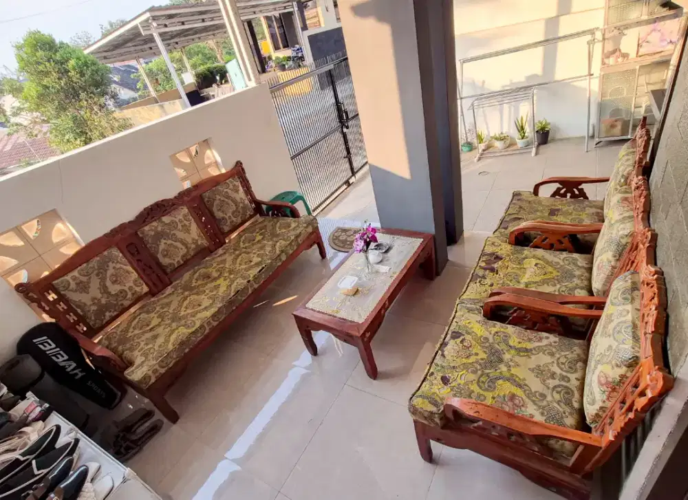 SET KURSI + MEJA KAYU