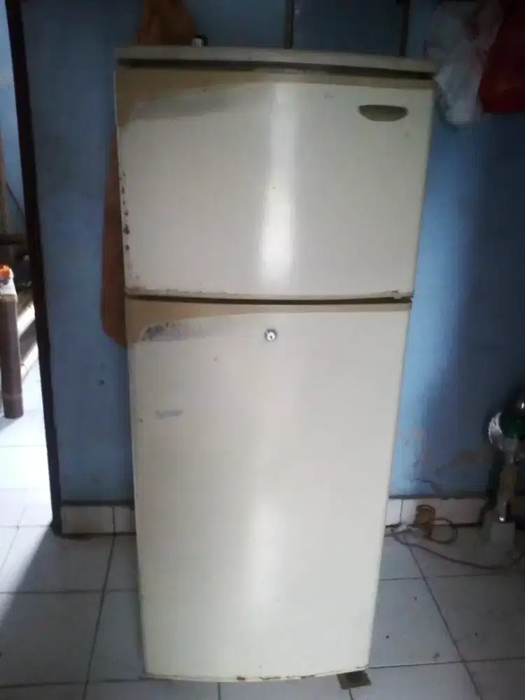 Kulkas Sharp 2 pintu