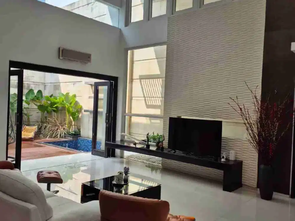 Jual Rumah Siap Huni di Bukit Gading Mediterania, Kelapa Gading