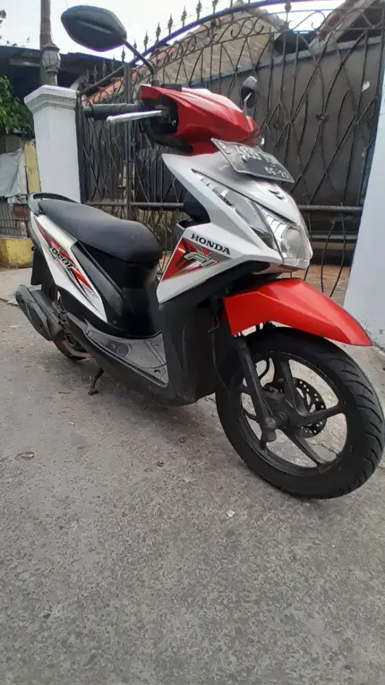 Bismillah jual honda beat esp thn 2015