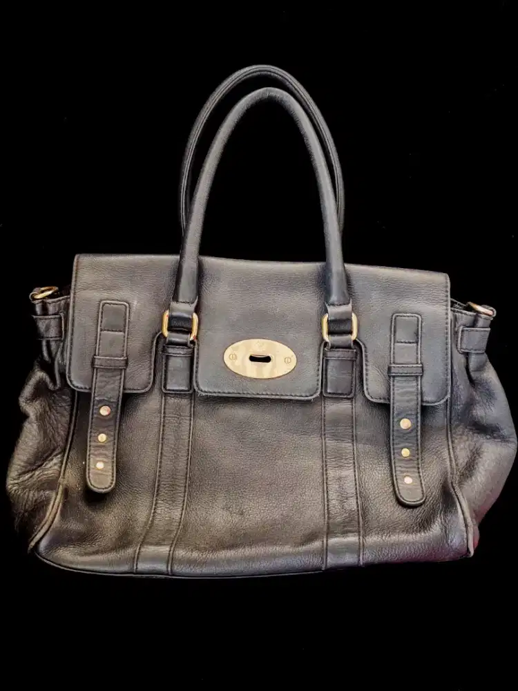 TAS KERJA HITAM KULIT
