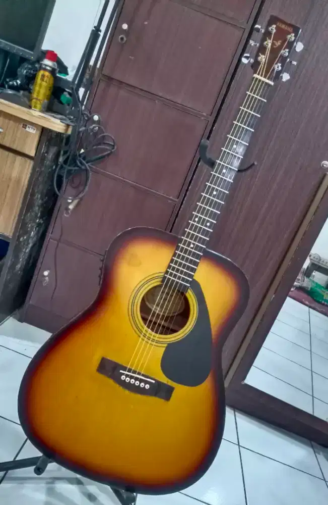 Akustik Yamaha F310 + Fishman Tua Mulua