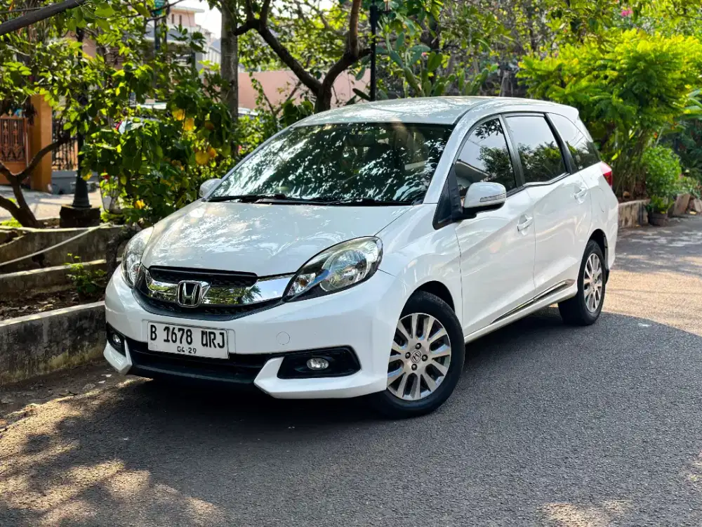 HONDA MOBILIO E PRESTIGE AT 2014 PUTIH