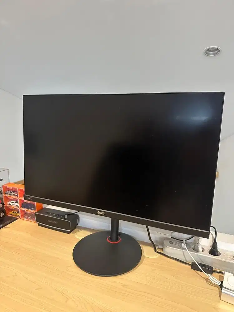 Acer Nitro XV272U