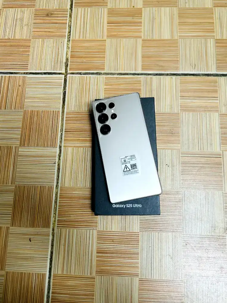 Samsung S25 ultra 5g 12/512 gb