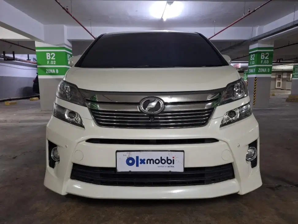 DP MURAH Toyota Vellfire 2.4 ZG Bensin-AT 2015  CBFKB