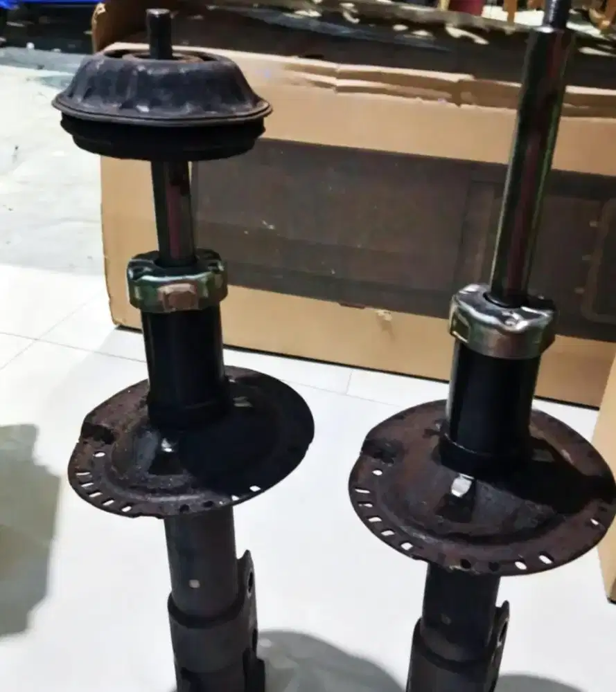 Dijual cepat shockbreaker toyota yaris trd copotan