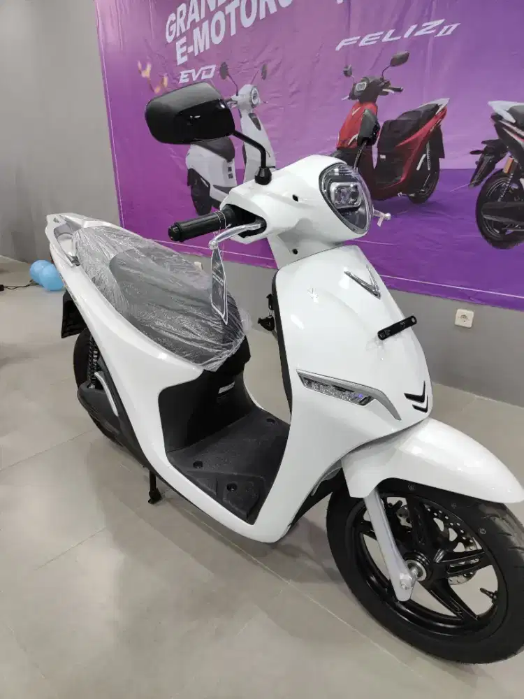 (NEW) VinFast Feliz II - Motor Listrik Modern, Irit & Bergaransi