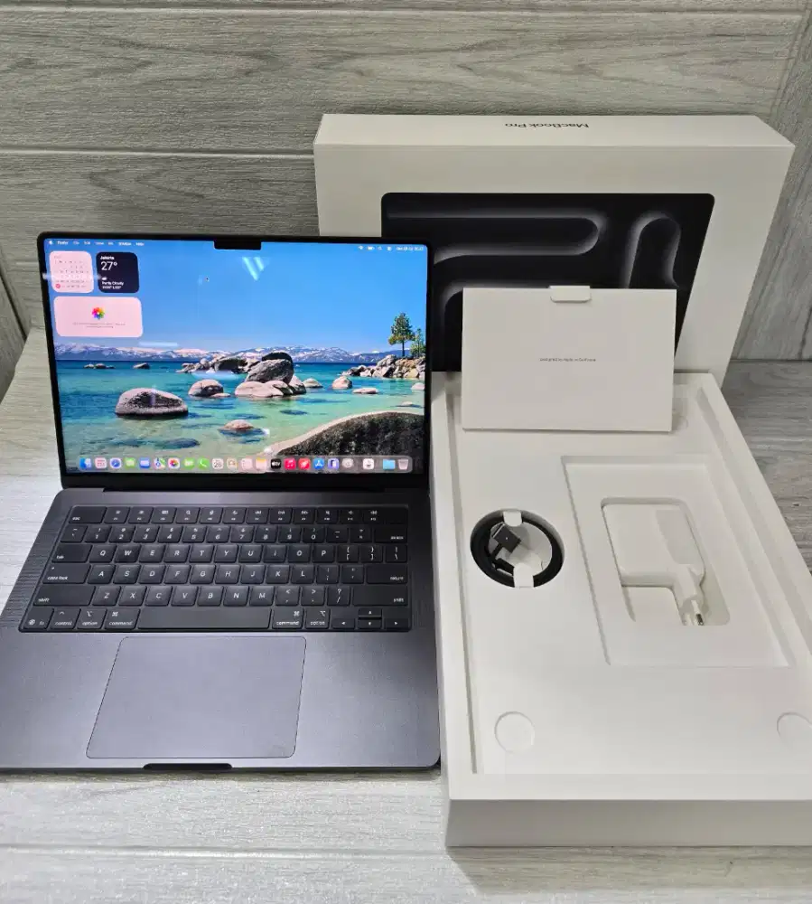 MacBook Pro M5 14inc 24/1TB Space Black Ibox Fullset