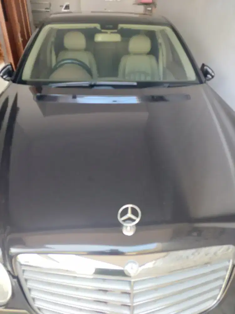 Mercedes e 280 dalam kondisi baik