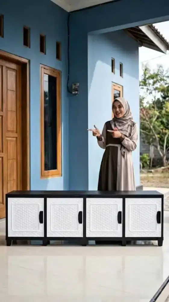 Meja tv 4 pintu