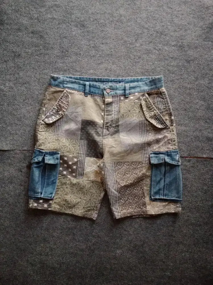 GRAPHIC MAN denim shorts size 34