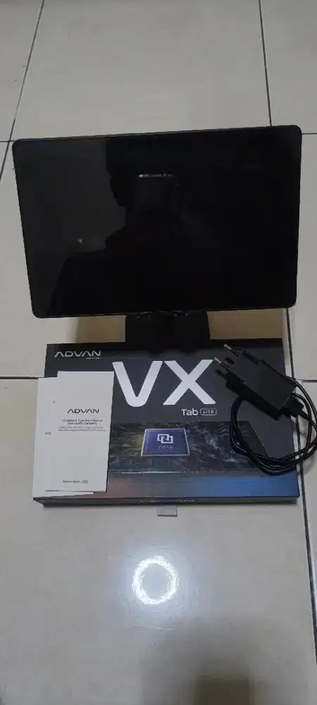 Jual Tablet Advan VX Lite 6/128GB 4G Tanpa Flip Cover