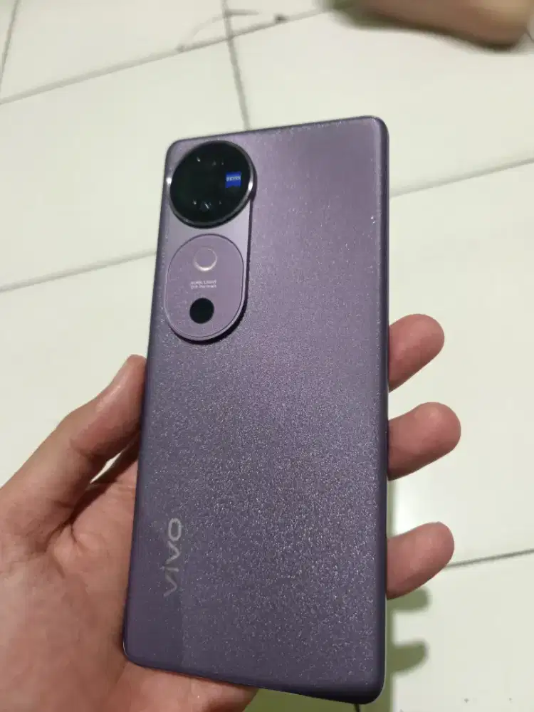 vivo v40 5G 12/256