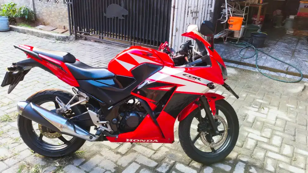Honda CBR 150 K45